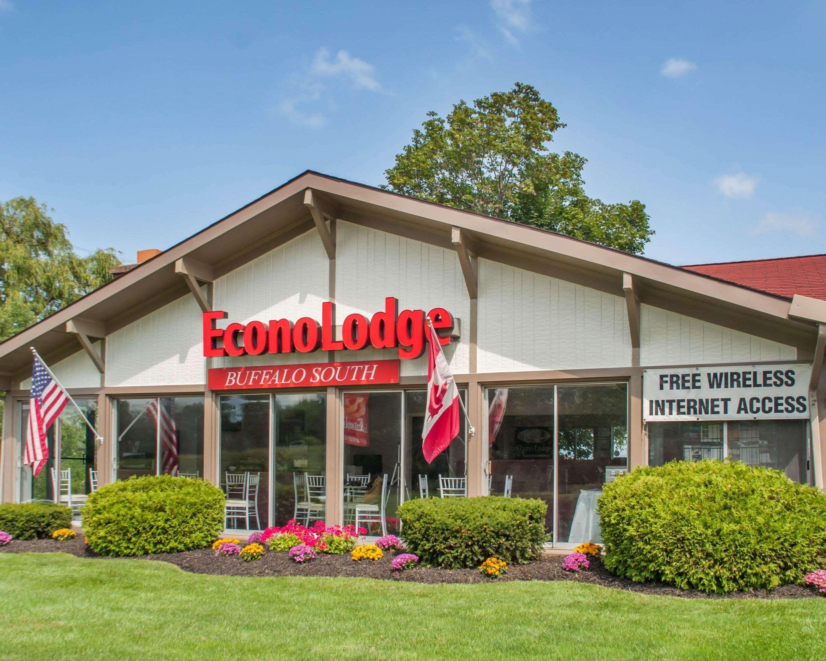 Econo Lodge Buffalo South Blasdell Exterior photo