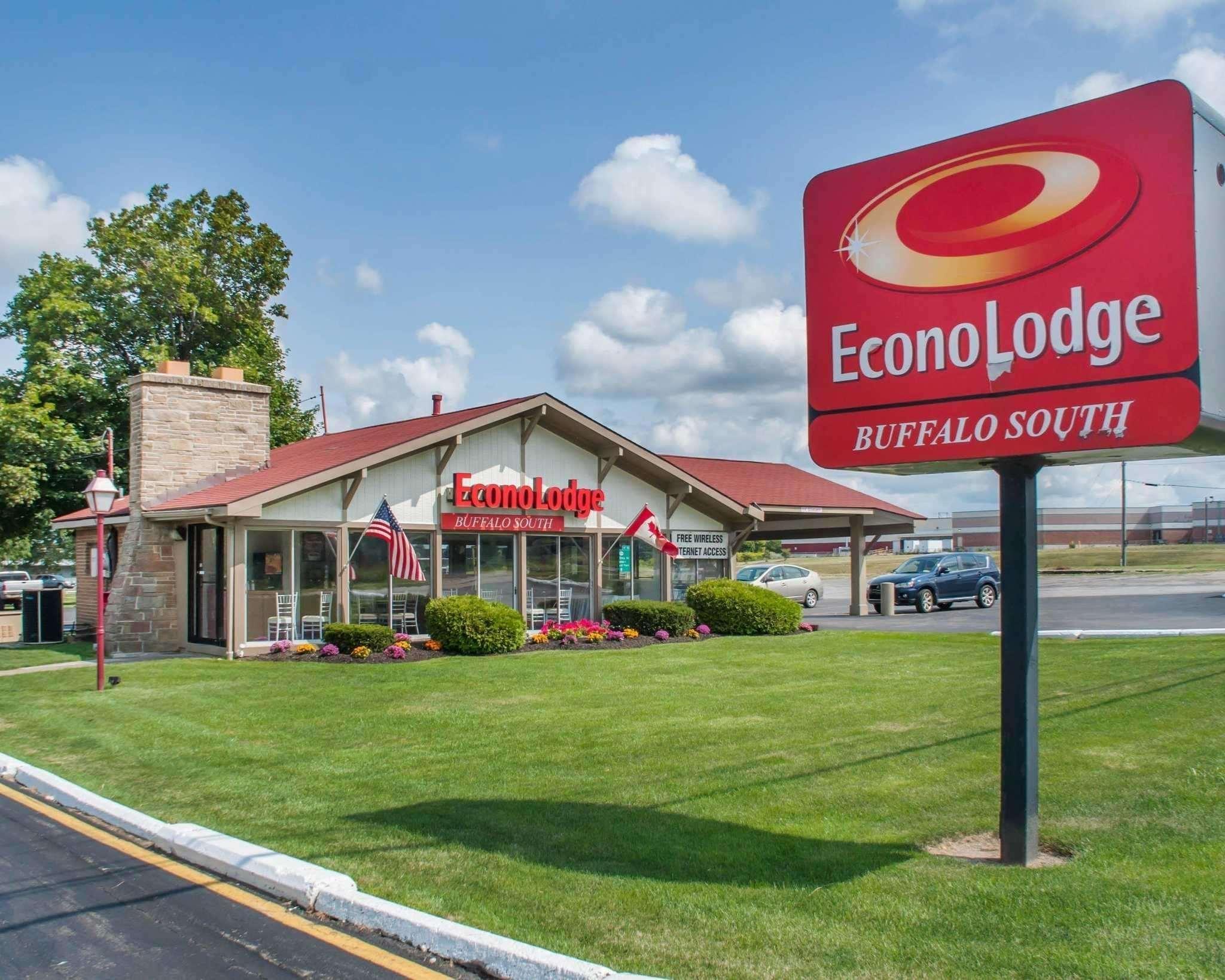 Econo Lodge Buffalo South Blasdell Exterior photo