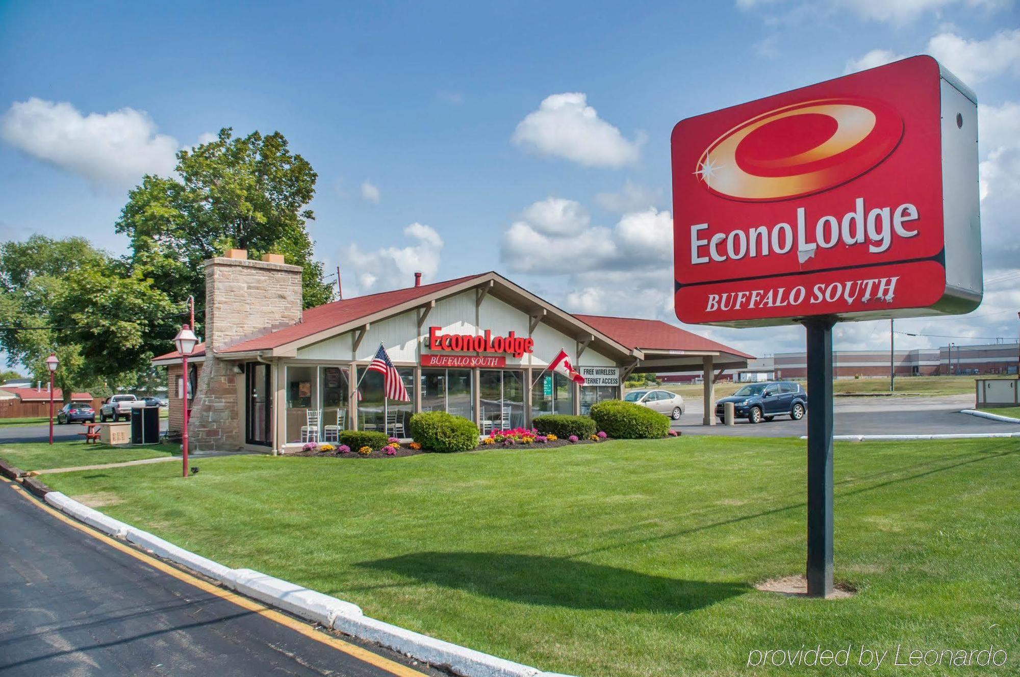 Econo Lodge Buffalo South Blasdell Exterior photo