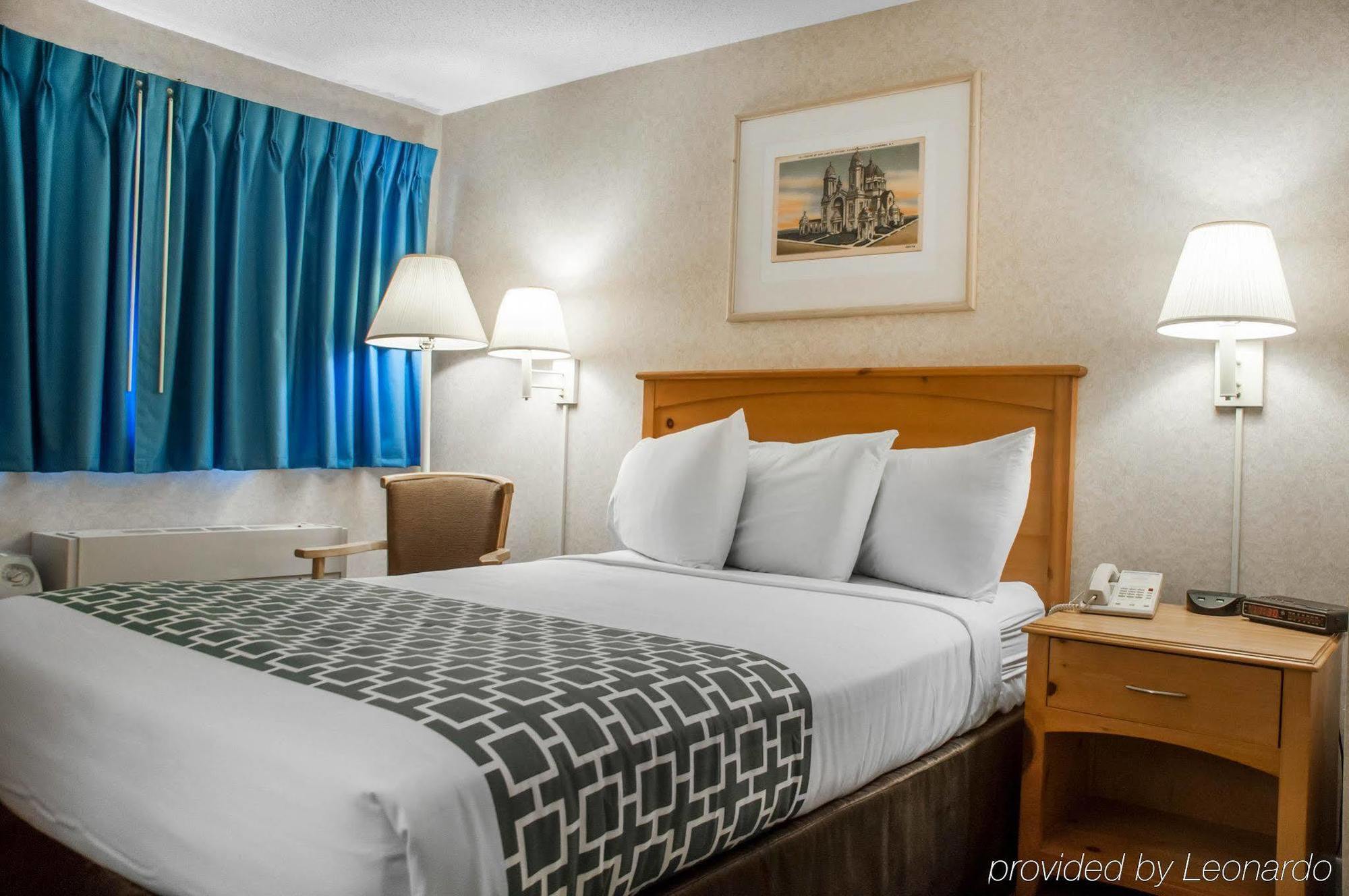 Econo Lodge Buffalo South Blasdell Exterior photo