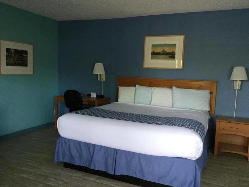 Econo Lodge Buffalo South Blasdell Exterior photo